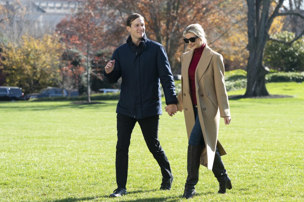 Trump, la figlia Ivanka e il genero Jared sempre più distanti dal tycoon?