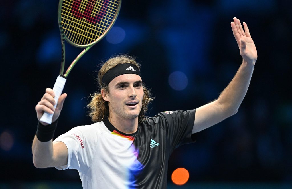 Atp Finals, Tsitsipas mette Medvedev al tappeto
