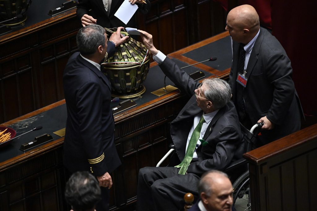 Comitato del Nord, Bossi lo inaugura il 27 novembre a Giovenzano