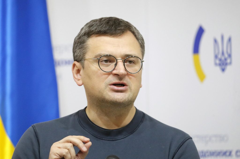 Kuleba: “non ci sarà accordo sull’Ucraina senza l’Ucraina”