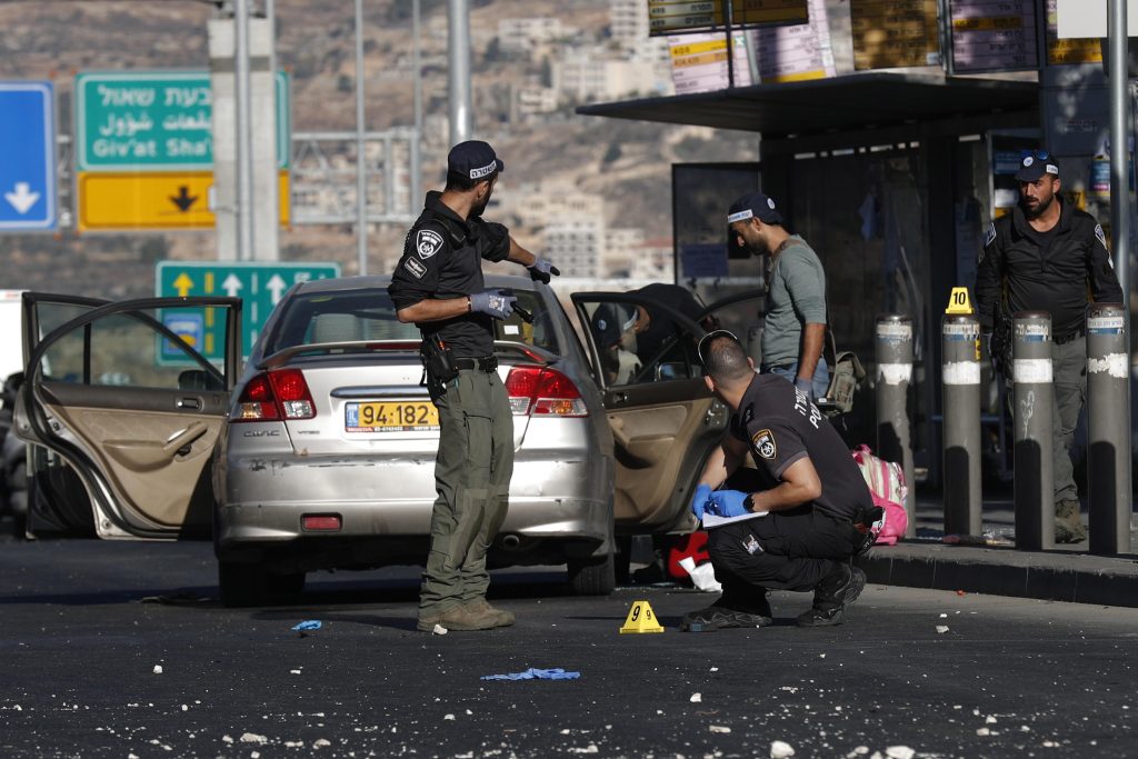 Via la cittadinanza agli arabo israeliani