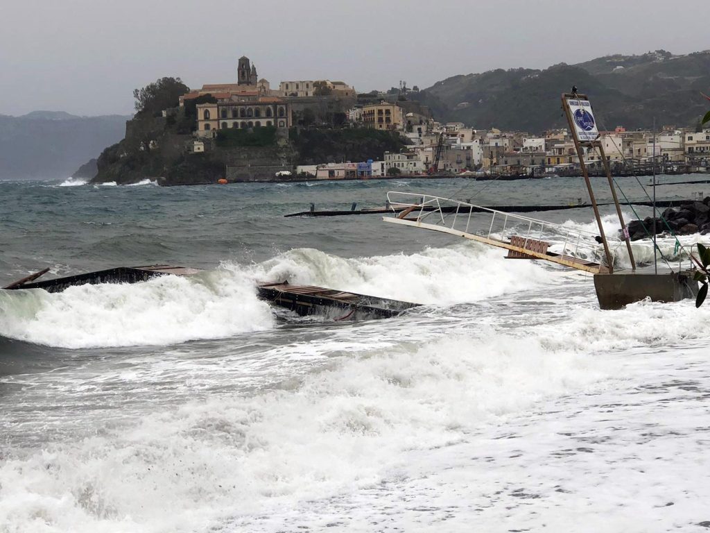 Meteo, in arrivo pioggia e vento forte sull’Italia