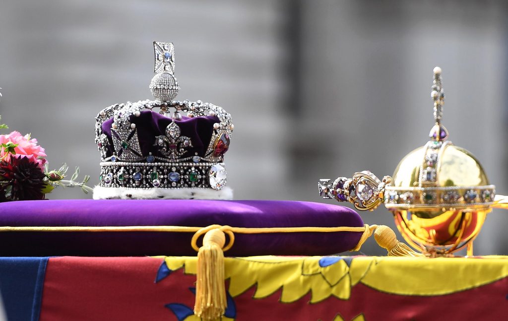 La Corona di Sant’Edoardo cambia testa