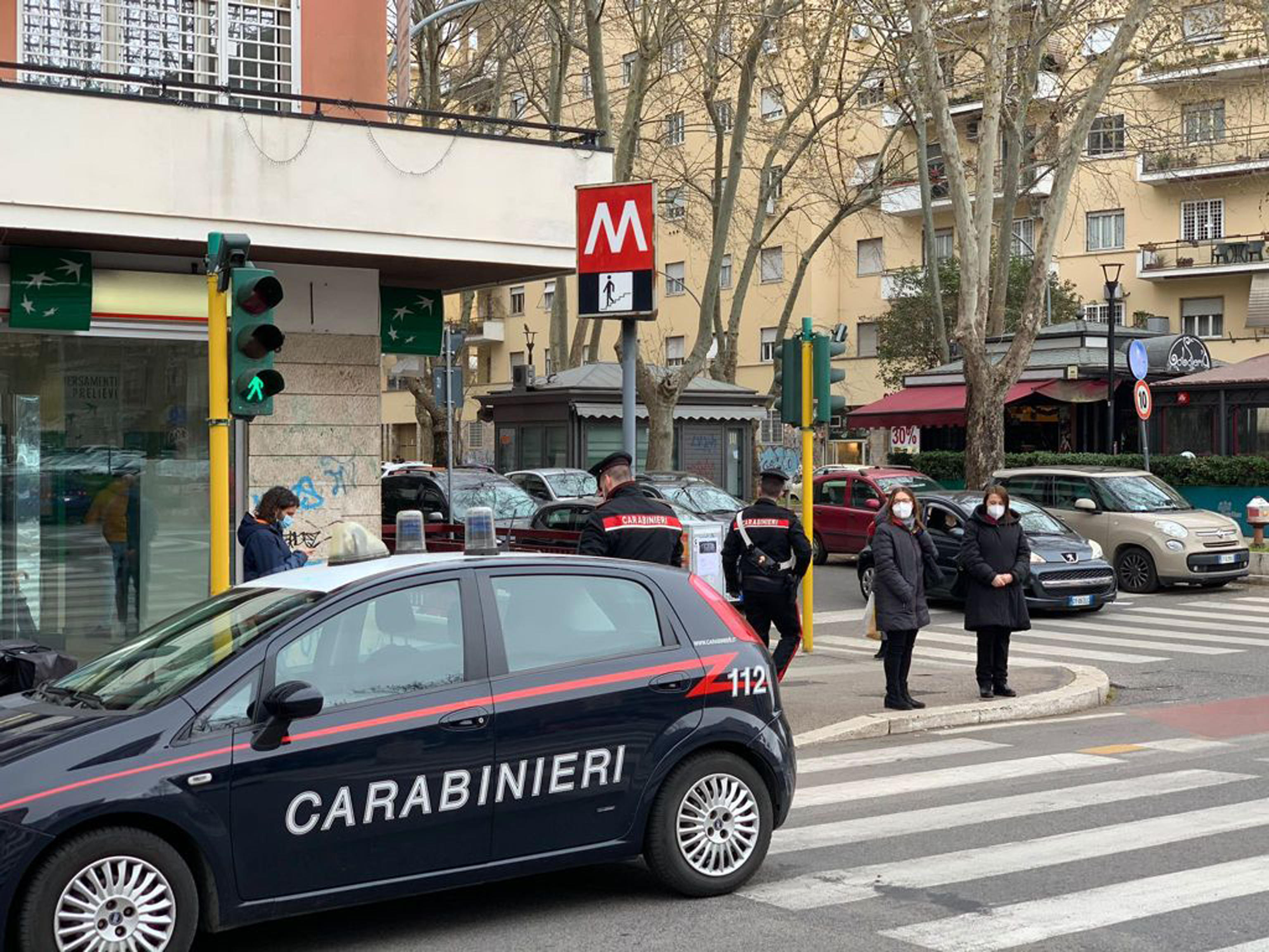 carabinieri metro