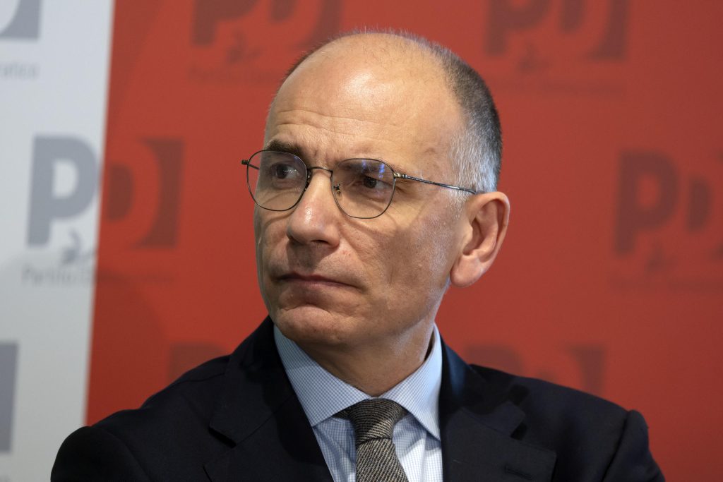 Scontro tra Letta e Calenda sulla manovra