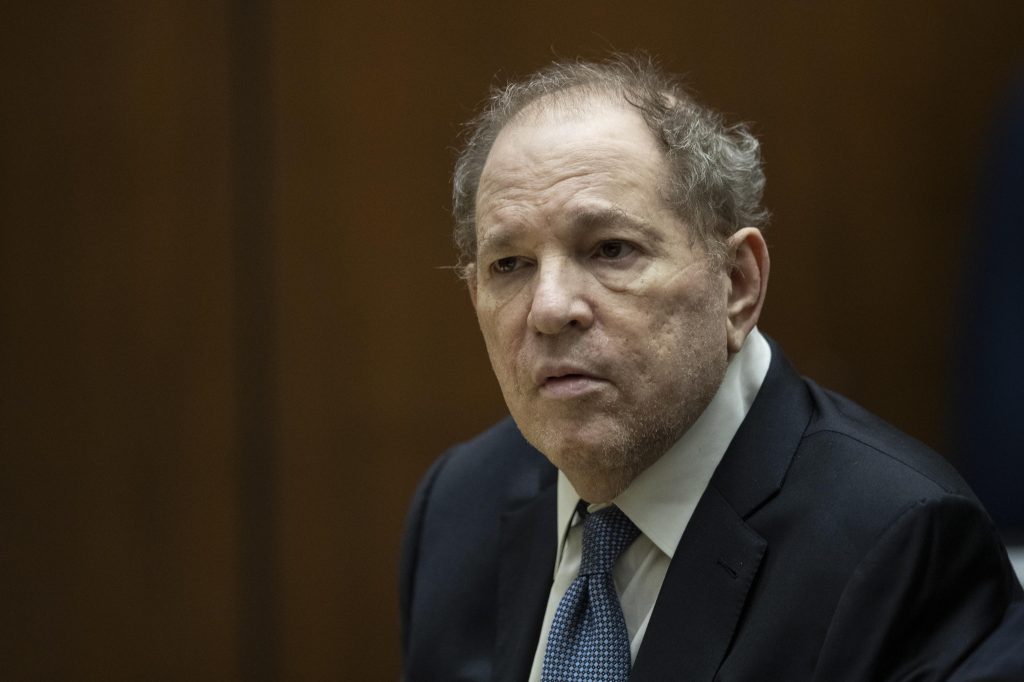 Processo Weinstein, procura: “ponete fine al suo regno di terrore”
