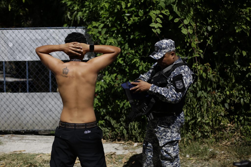 Soyapango sotto assedio: l’esercito sfida le gang