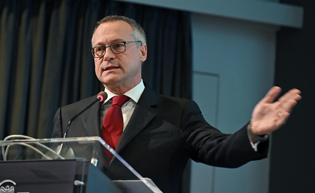 Bonomi su flat tax e prepensionamenti: “bruciano risorse crescita”