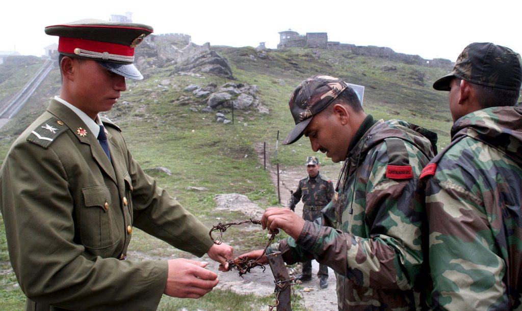 India e Cina si scontrano al confine himalayano