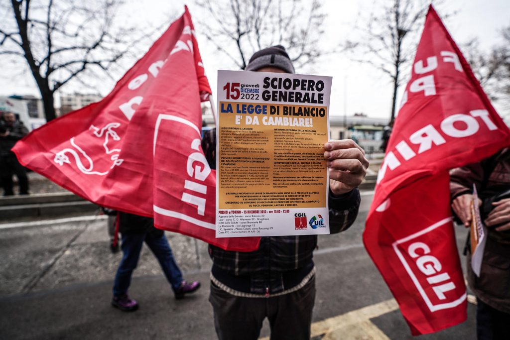 Attesa per il venerdì rosso, domani Cgil in piazza