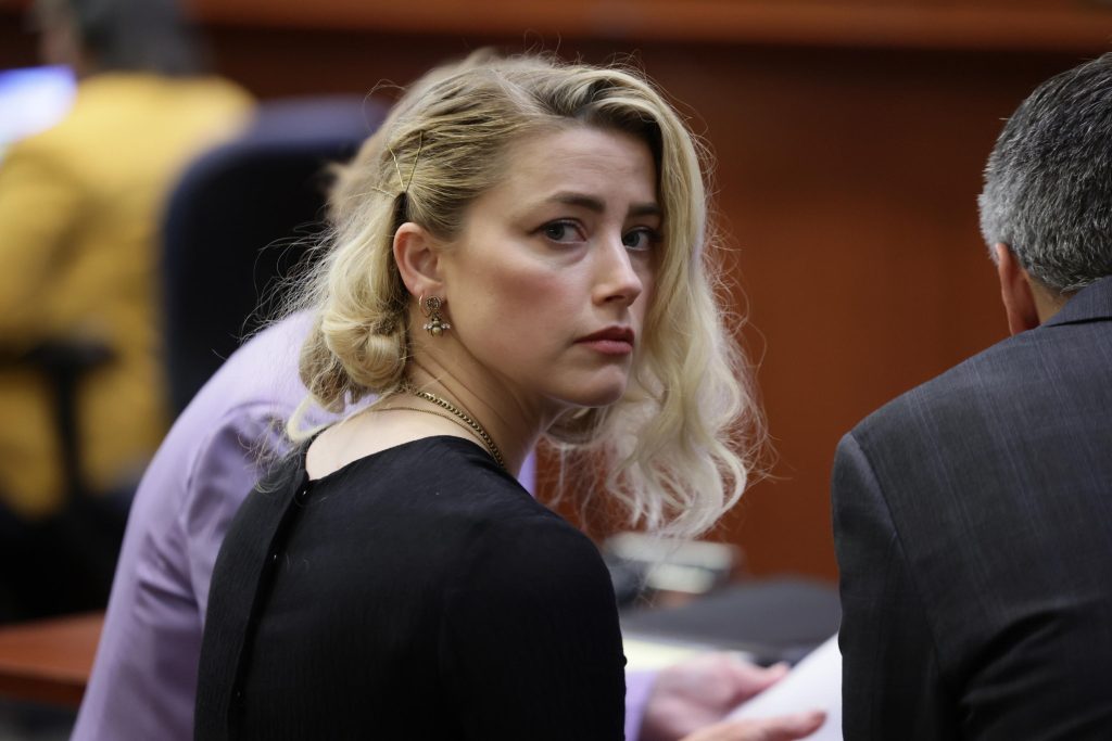 Accordo tra Amber Heard e Johnny Depp nella causa per diffamazione