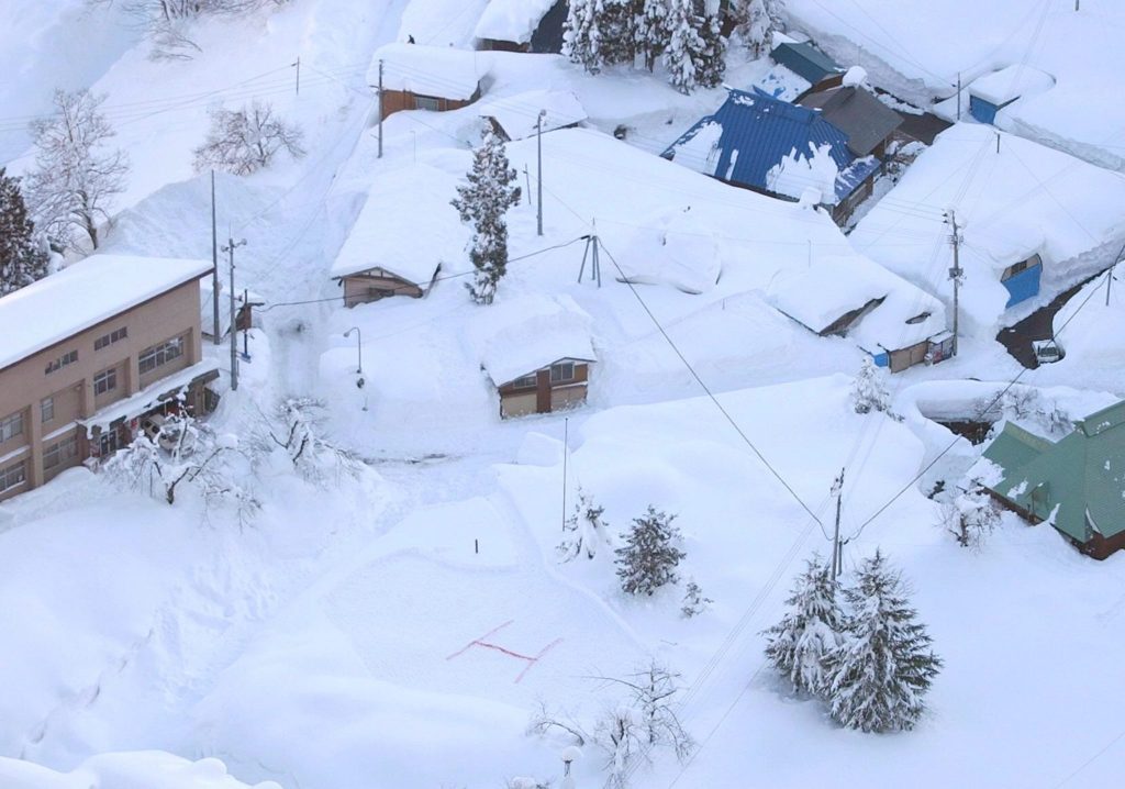 Forte nevicata in Giappone, ci sono morti
