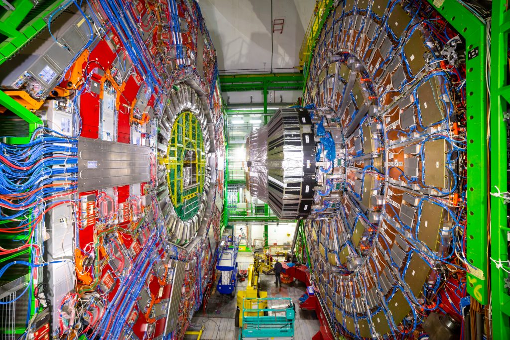 Esperimento al Cern, le particelle di antimateria arrivano fino alla Terra