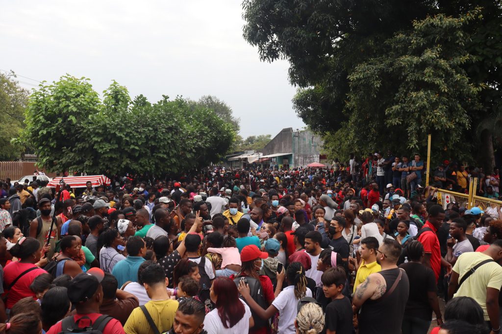Oltre cinquemila migranti protestano in Messico