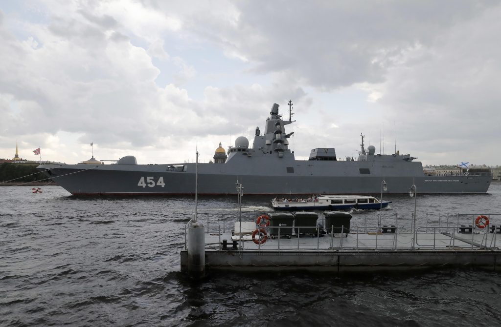 Nave russa con missili ipersonici davanti alla Norvegia