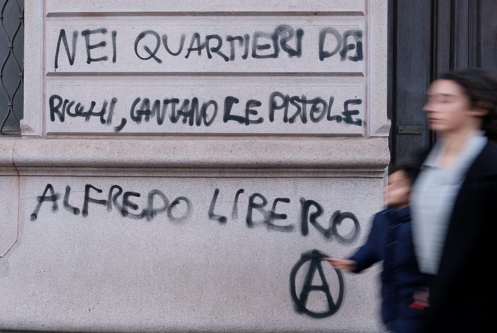 Cospito, si moltiplicano le proteste. Nordio: “monitoriamo le sue condizioni”