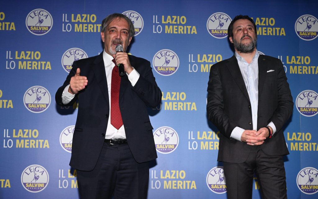 Salvini: “accogliamo tutti, estendiamo diritti ma agli italiani”