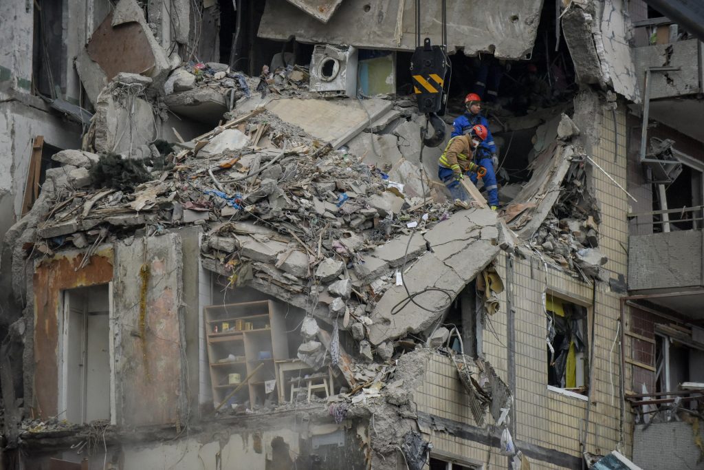 Dnipro, terminate le ricerche dei superstiti: 45 morti