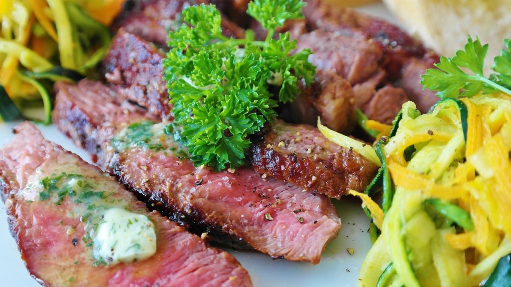 Gli studenti di Cambridge dicono no alla carne, sì ai menu vegani