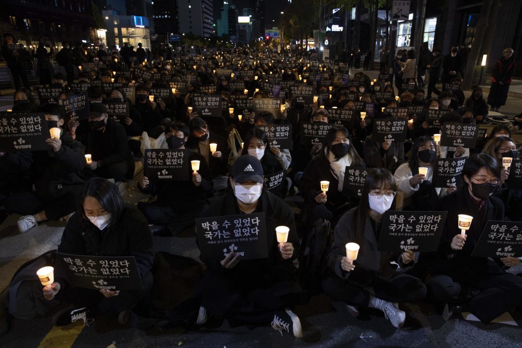 Il parlamento di Seoul vota l’impeachment per Lee Sang-min