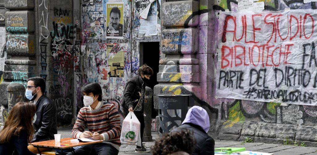 Occupata Università L’Orientale in solidarietà a Cospito