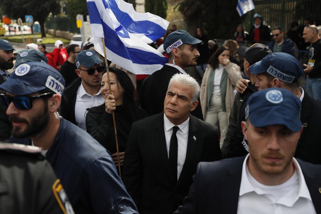 Proteste in Israele, Lapid: “non staremo in silenzio”