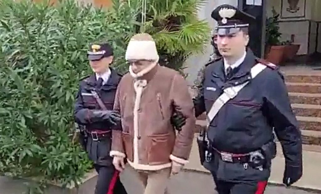 Le chat di Messina Denaro, da Putin e Zelensky al cancro