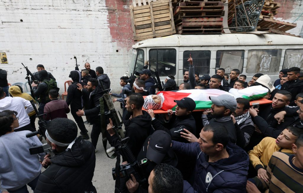 Scontri in Cisgiordania, 10 palestinesi uccisi