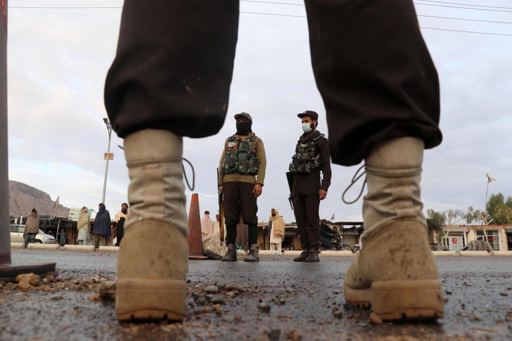 Kamikaze uccide un governatore afghano