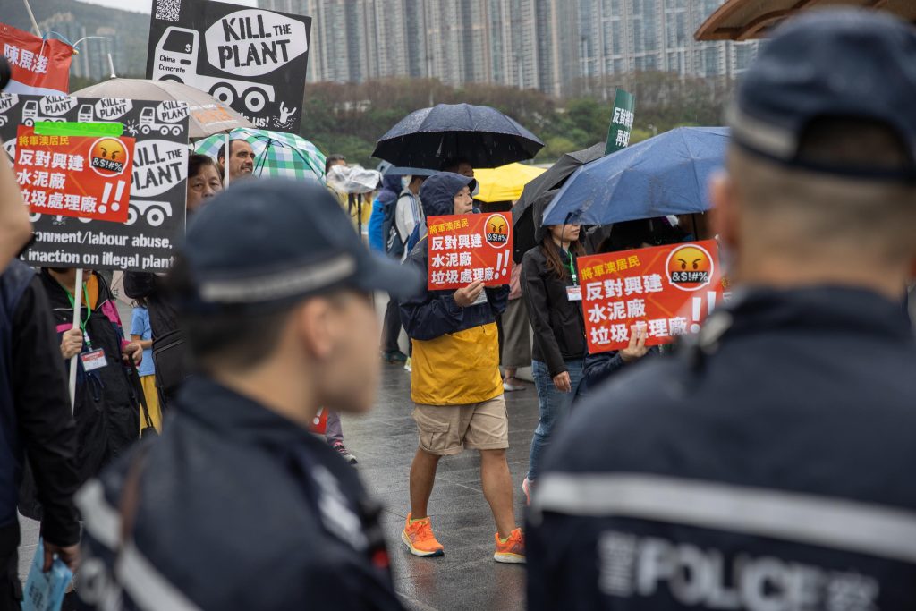 Prima manifestazione dopo le restrizioni covid a Hong Kong