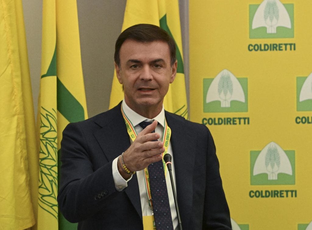 Coldiretti: in arrivo oltre 82mila lavoratori extracomunitari