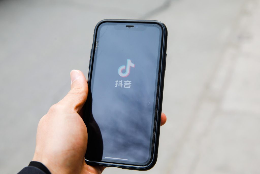 TikTok, anche la Svezia banna l’app