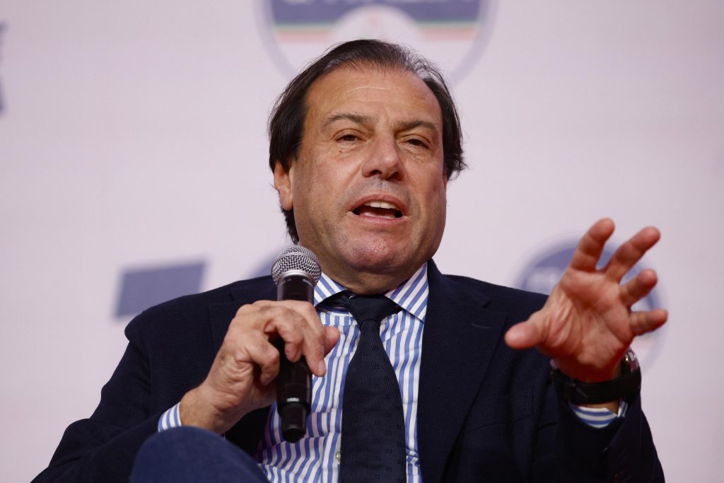 Leo: “ipotesi riduzione tasse su tredicesime dei dipendenti”