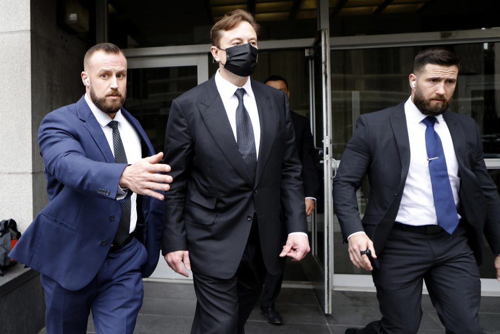 Musk contro l’Oms: “Paesi non cedano la sovranità”