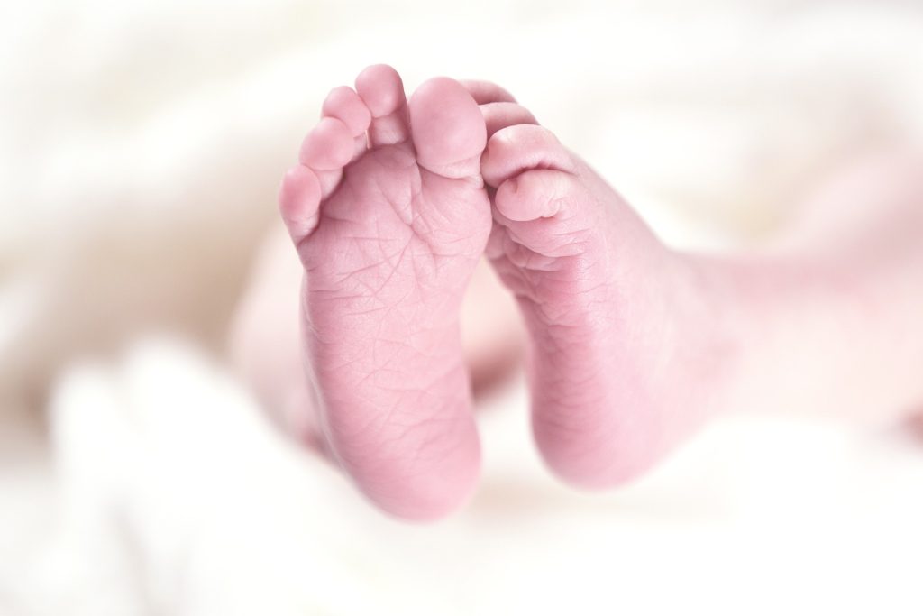 Pavia, si scopre mamma a sua insaputa
