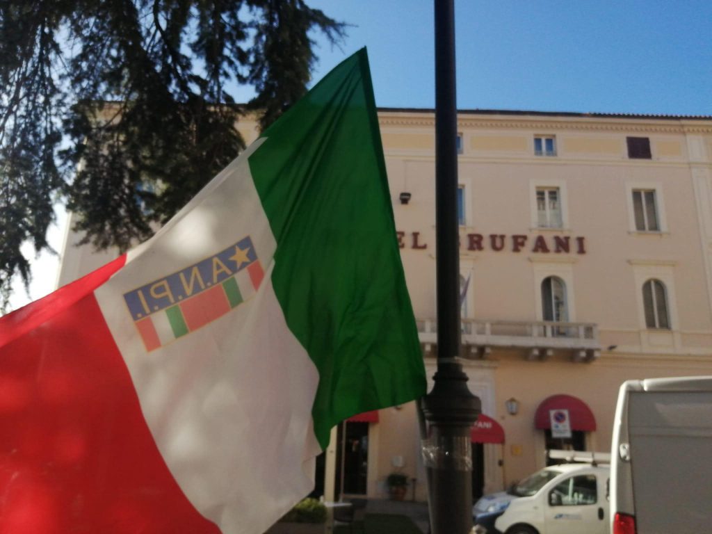 Sfilata in divisa nazista il 25 aprile a Modena, scoppia il caso