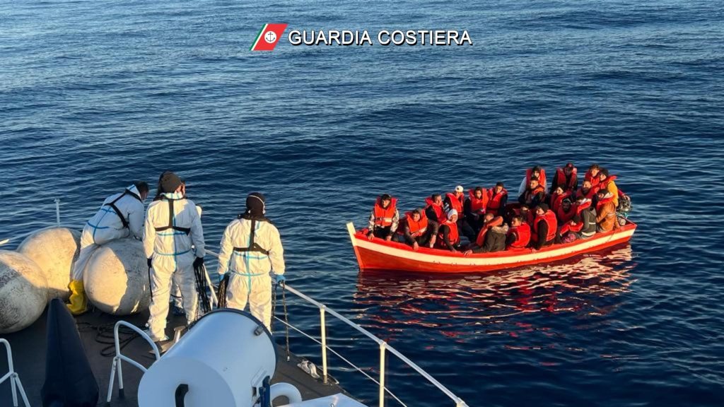Migrazioni, Governo delibera lo stato di emergenza