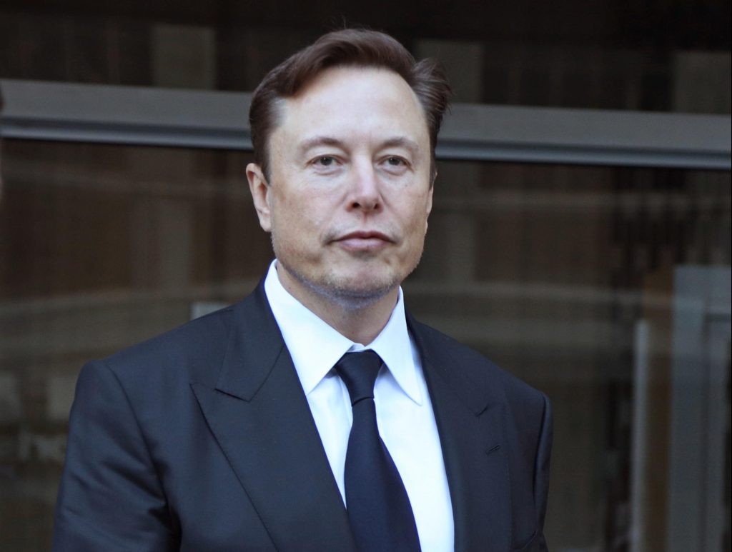 Musk: “non è affatto divertente” licenziare 6500 dipendenti