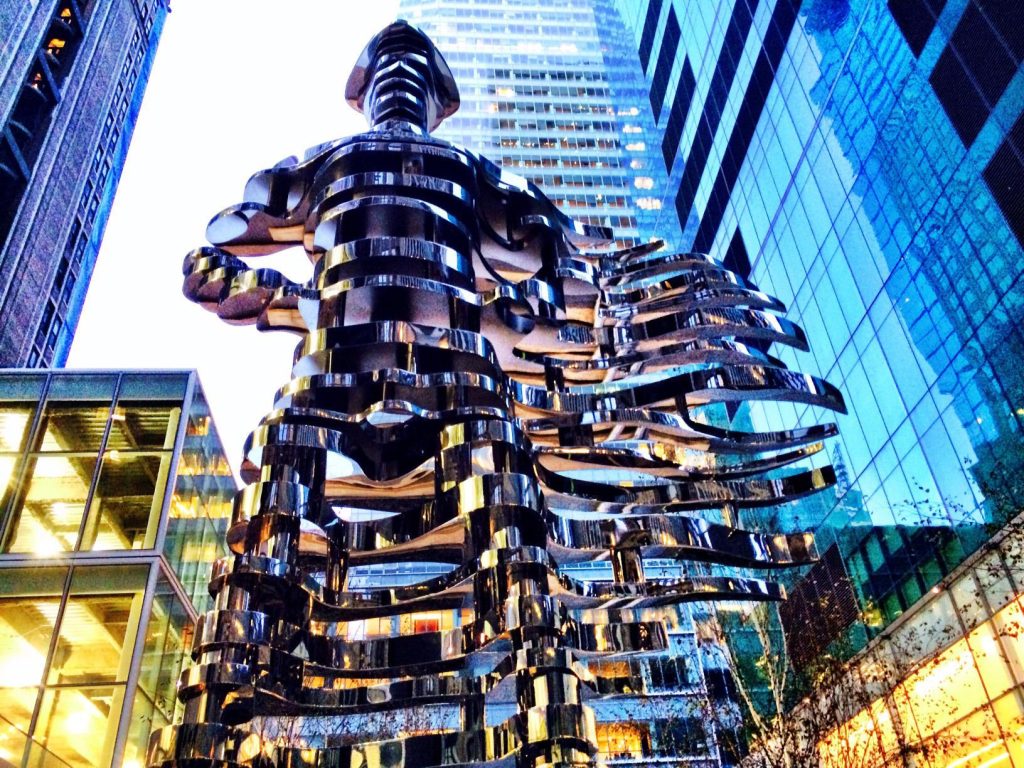 New York celebra i 10 anni dell’installazione dell’architetto Saracino