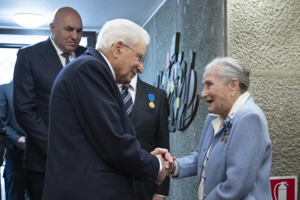 Mattarella: la pace tra i popoli deve essere sempre difesa