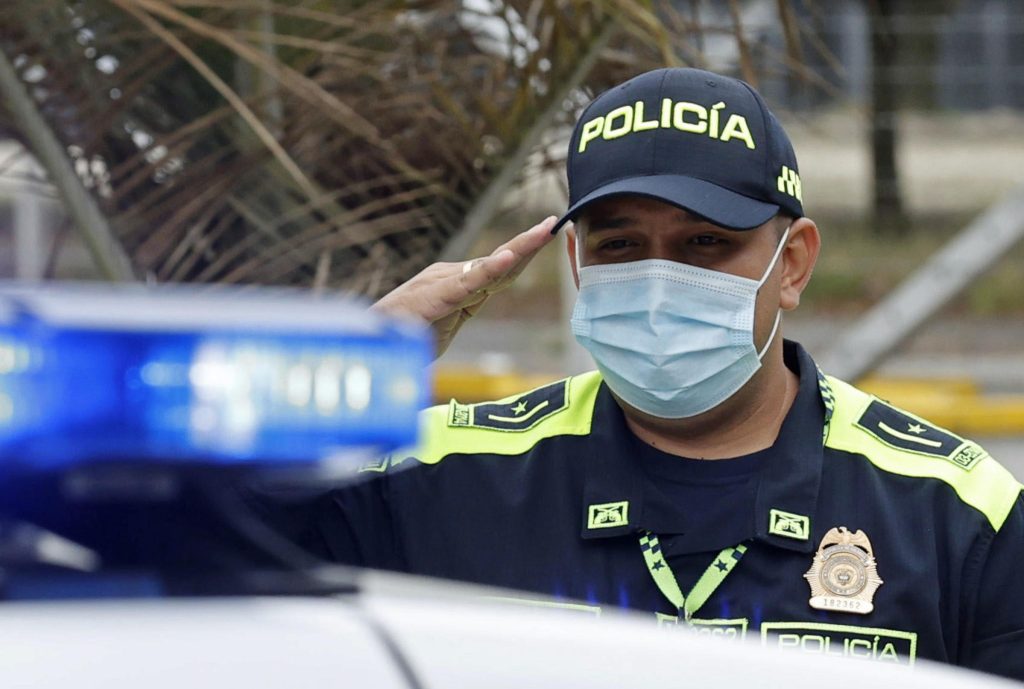 Crolla ponte in Colombia, due morti e numerosi feriti