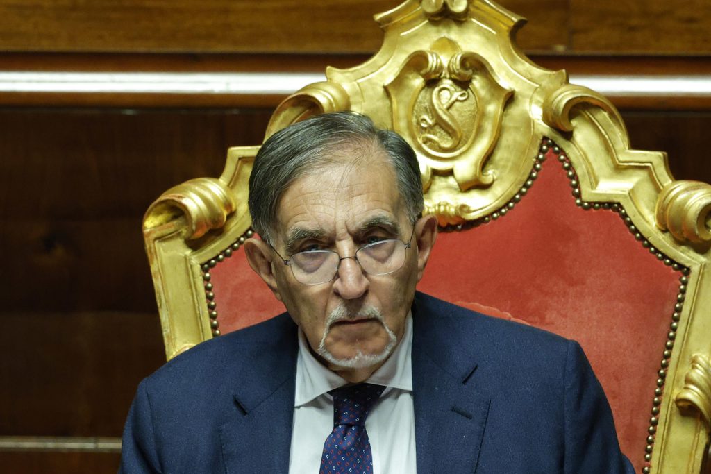 La Russa: antifascismo non è in Costituzione, scoppia la polemica