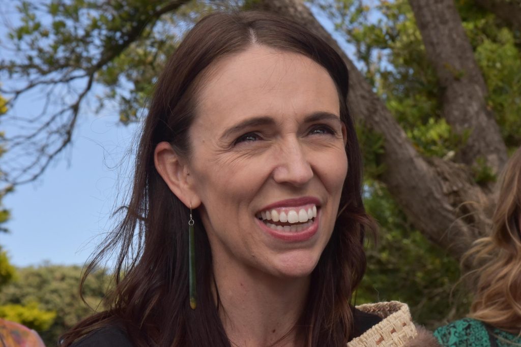 La nuova vita di Jacinda Ardern, da premier a ricercatrice ad Harvard