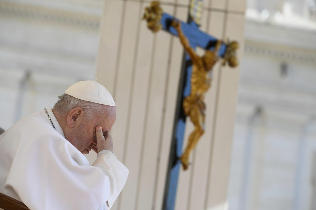 Francesco: voto alle donne la prossima riunione dei vescovi