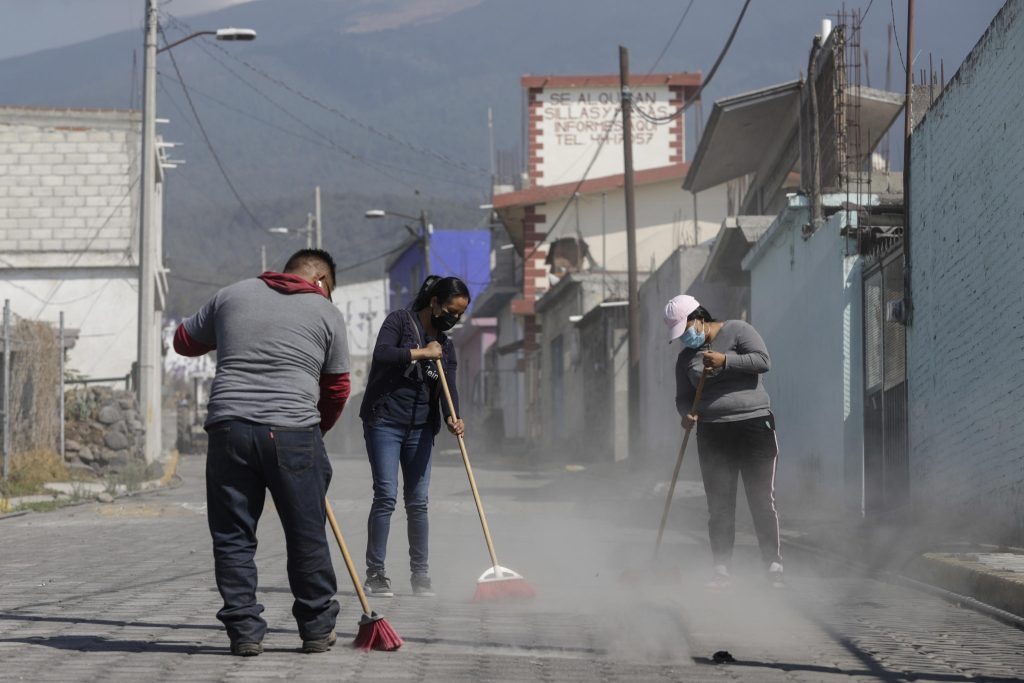 Messico, allarme vulcano Popocatepetl in fase gialla 3