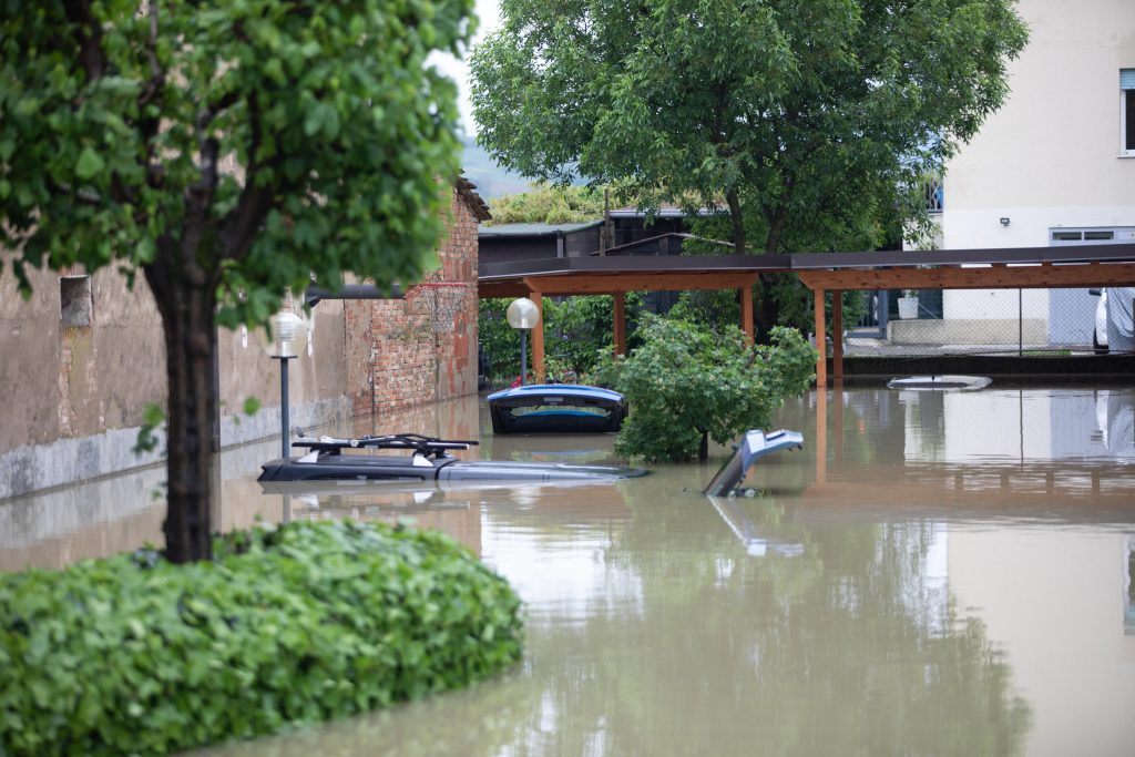 Allerta rossa in Emilia-Romagna, l’alluvione uccide due persone