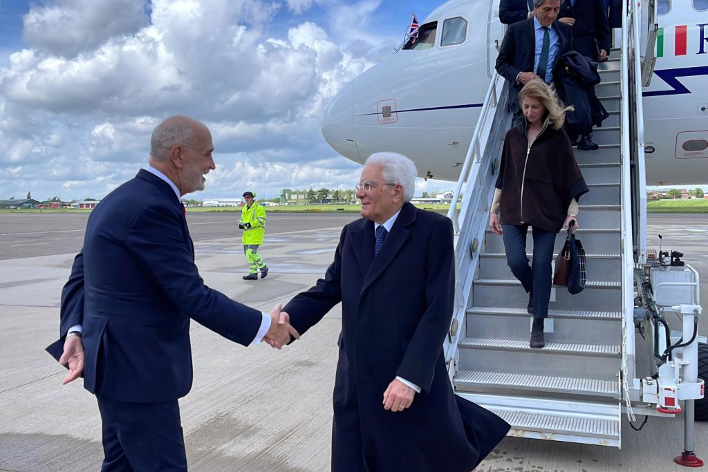 Mattarella a Londra per l’incoronazione di Carlo III
