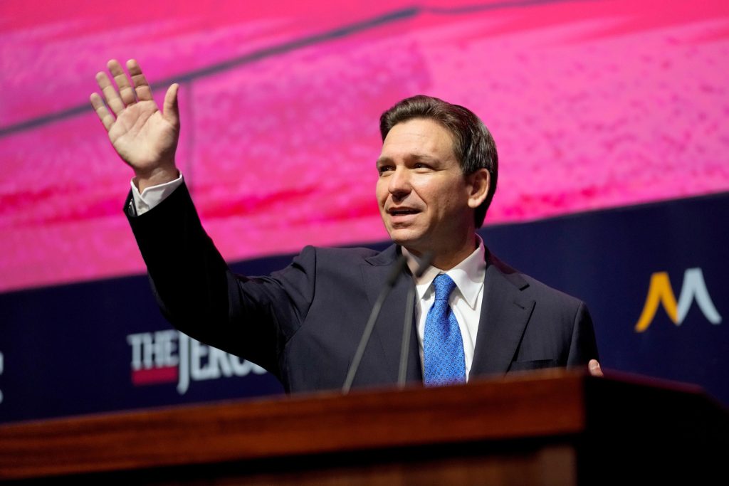 Presidenziali Usa, Ron DeSantis: “se eletto eliminerò quattro agenzie federali”