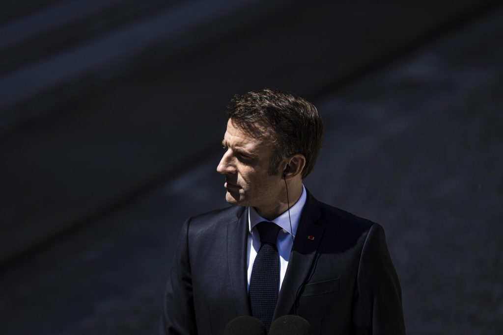 Francia, Macron torna a salire nei sondaggi