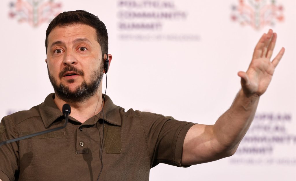 Zelensky accusa Mosca: “diga attaccata per paura della controffensiva”